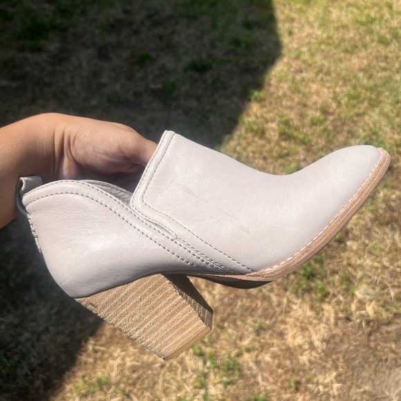 Jeffrey Campbell booties - Picture 7 of 7